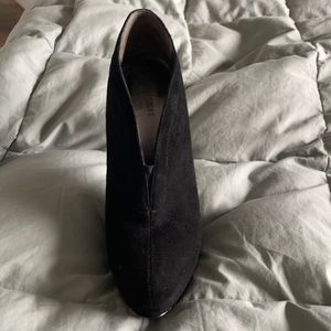 Nine West heel suede booties size 7